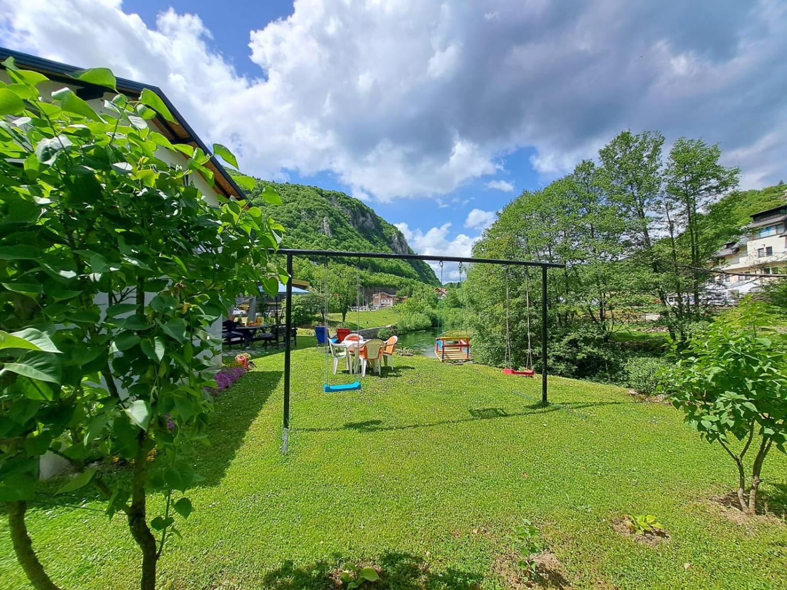 Sobe Zizi Bed & Breakfast Jajce Exterior photo