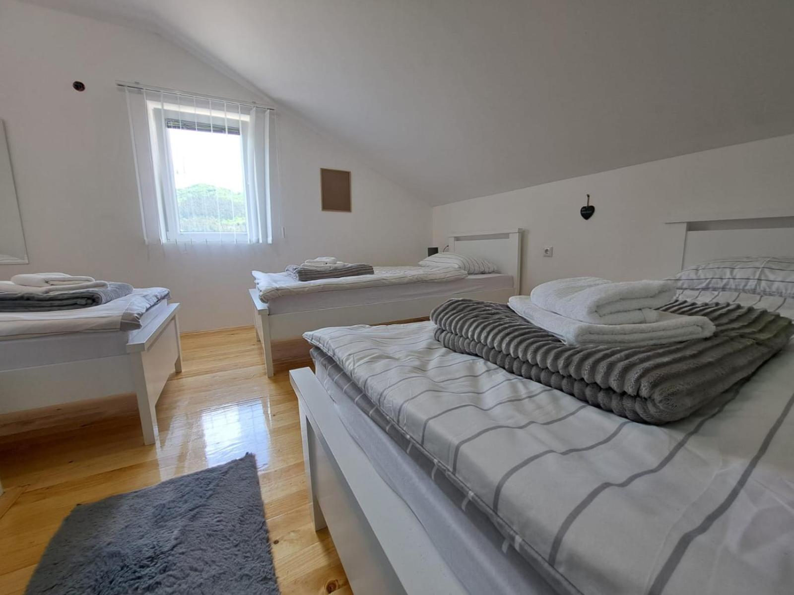 Sobe Zizi Bed & Breakfast Jajce Exterior photo