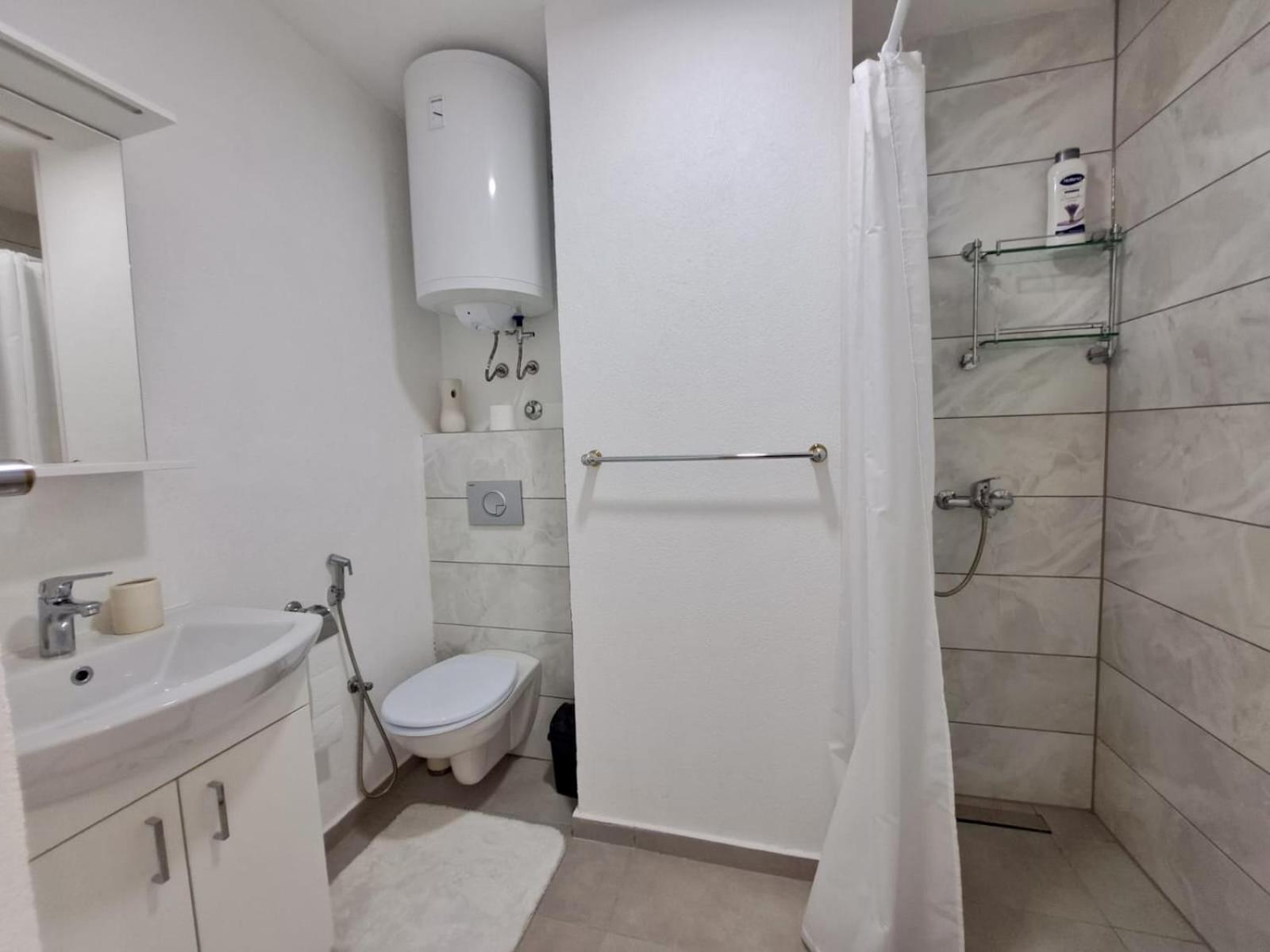 Sobe Zizi Bed & Breakfast Jajce Exterior photo