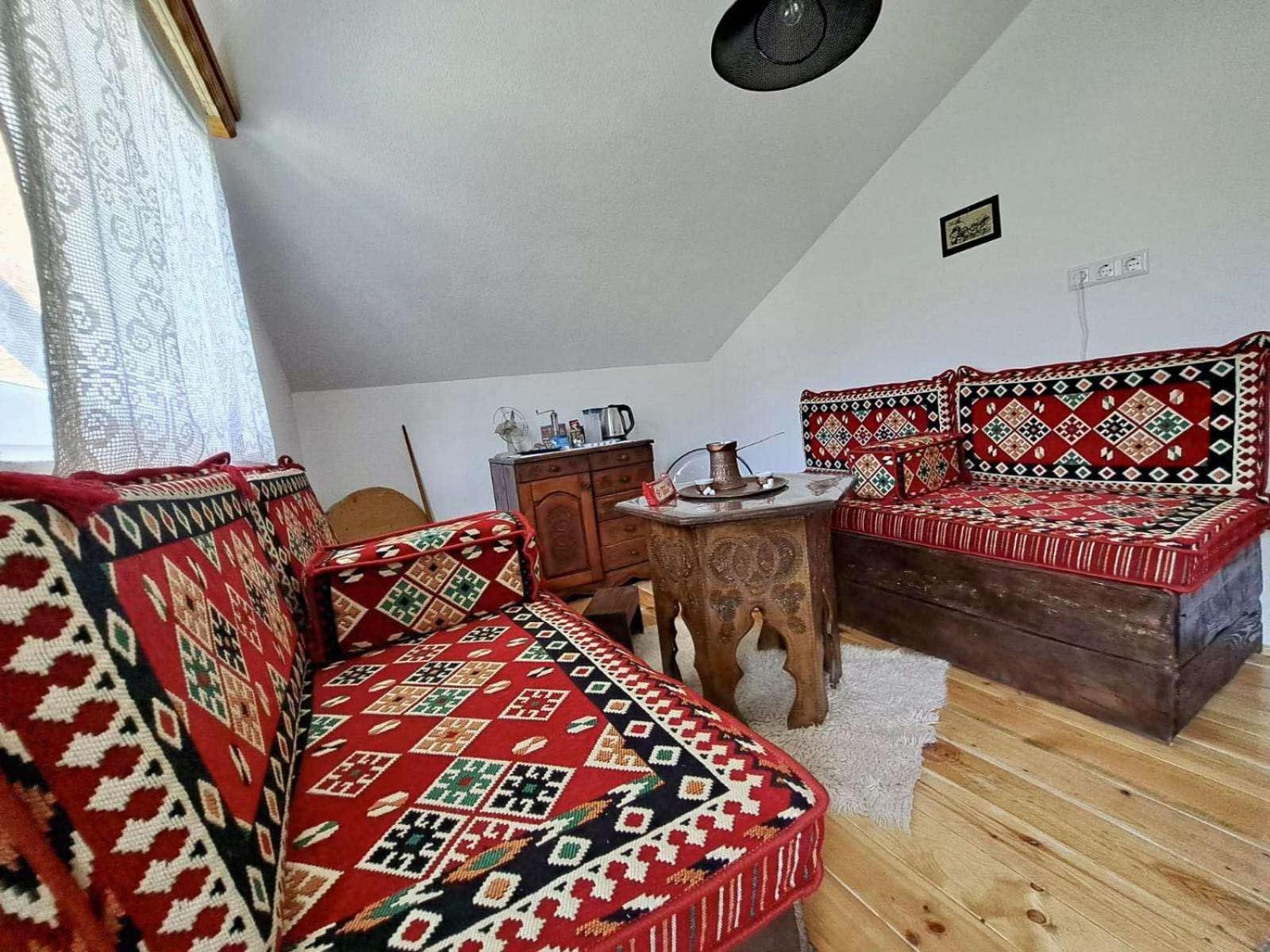 Sobe Zizi Bed & Breakfast Jajce Exterior photo